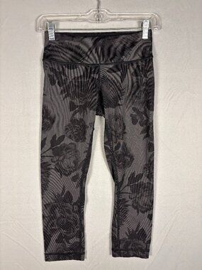 Lululemon Wunder Under Crop Leggings Yoga Athleisure Fitness Gym